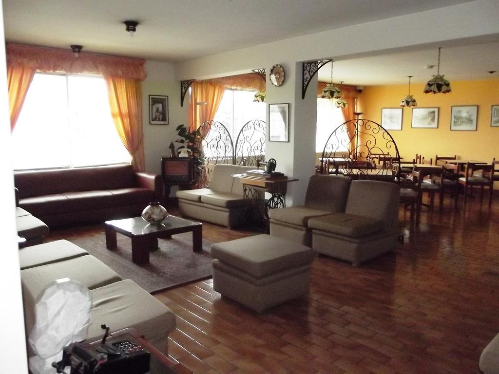Hostal Gemina Lima Bagian luar foto