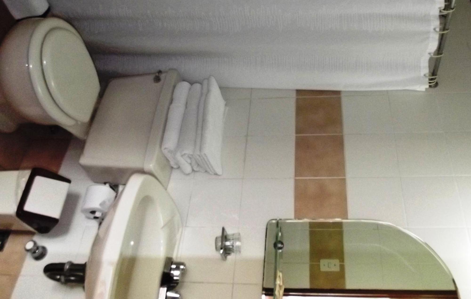 Hostal Gemina Lima Bagian luar foto