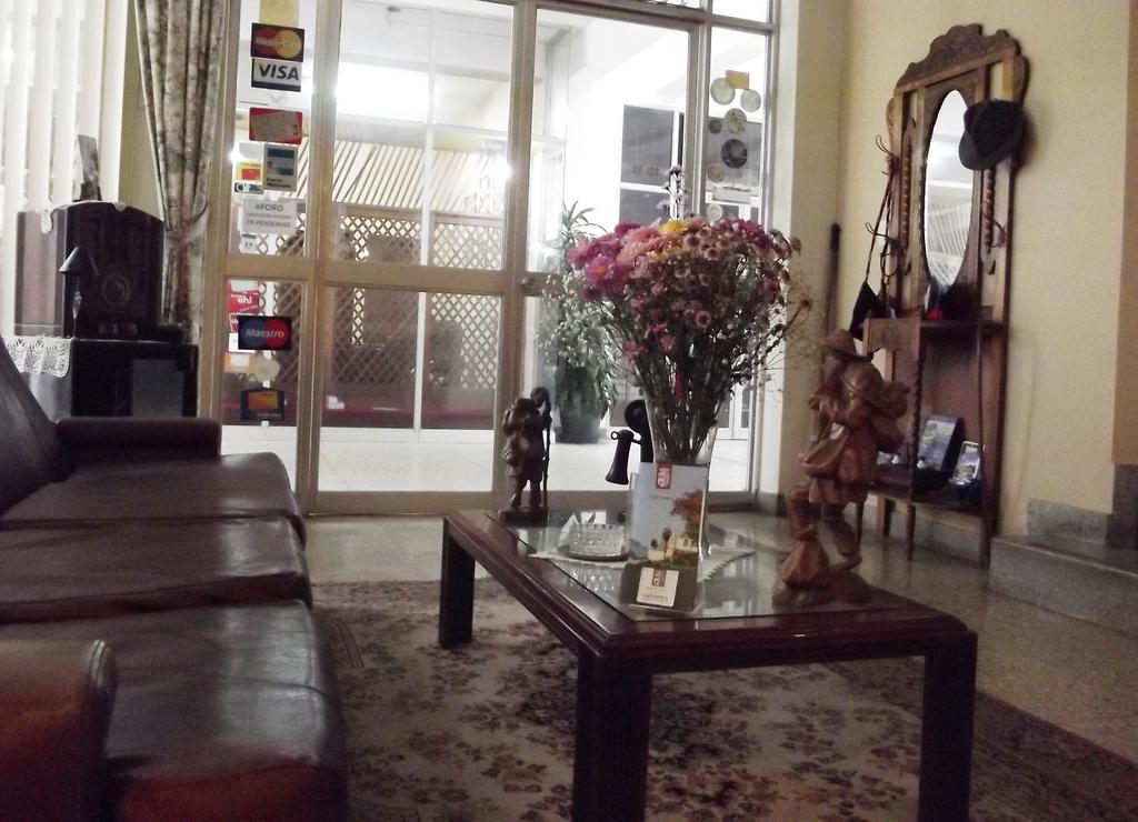 Hostal Gemina Lima Bagian luar foto