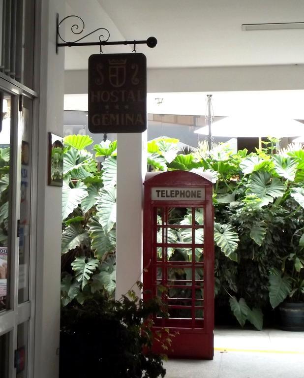 Hostal Gemina Lima Bagian luar foto